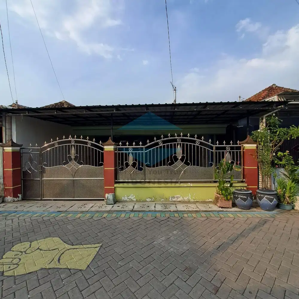 Rumah di Jalan Kendung dekat RS BDH