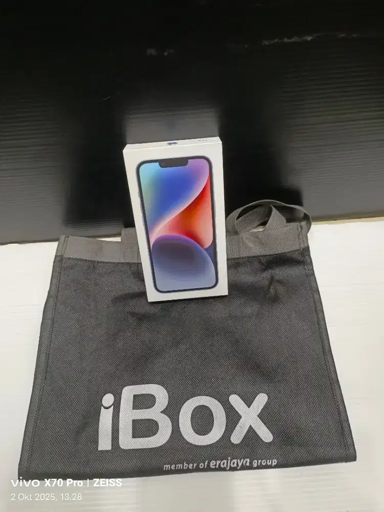 iphone 14 128gb new segel fresh Garansi Resmi iBox 1 tahun ,