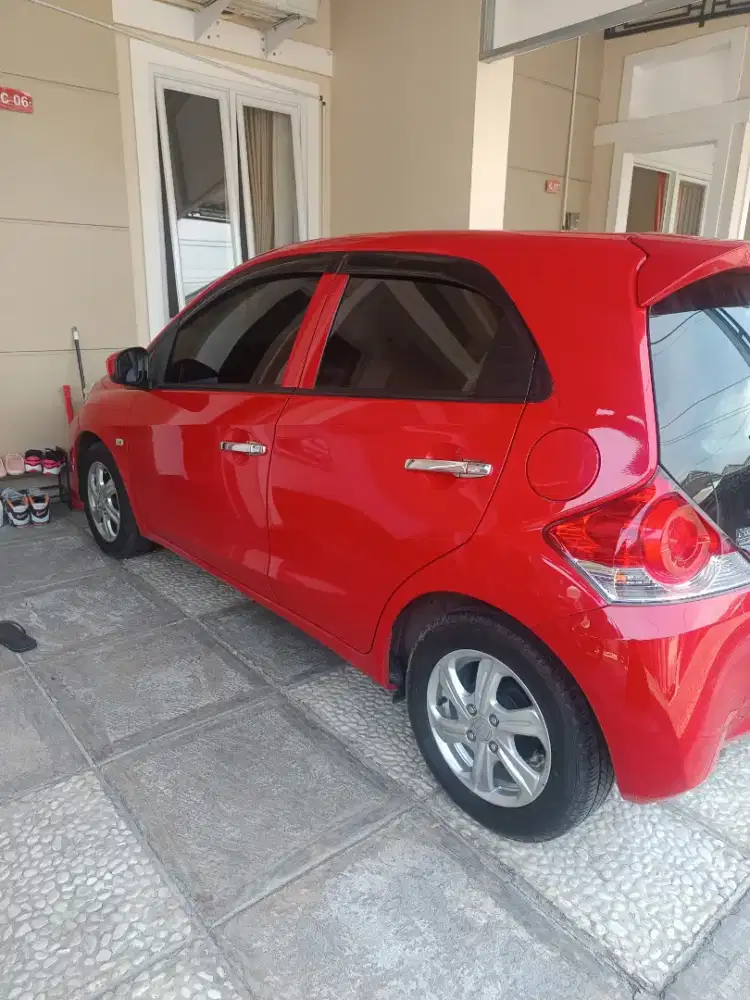 Honda Brio Satya 1.2 E CVT Automatic Transmission (AT) Merah