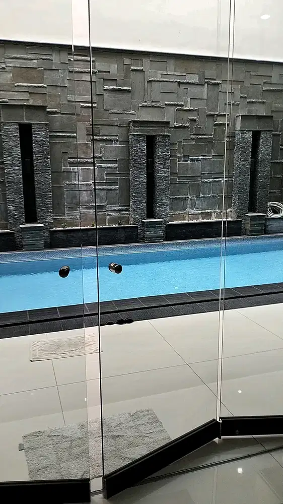 RUMAH GRAHA FAMILI FULL FURNISHED, ADA SWIMMING POOL