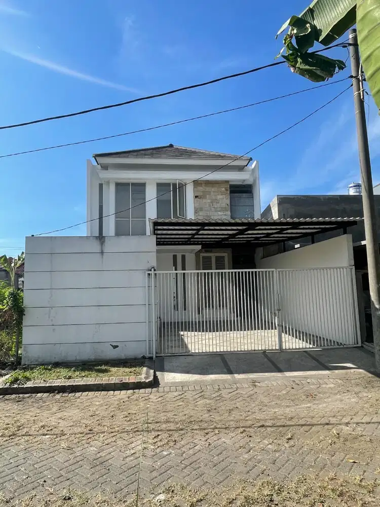 DIJUAL Rumah 2 Lantai Semi Furnished Siap Huni, Tenggilis Mejoyo Selat
