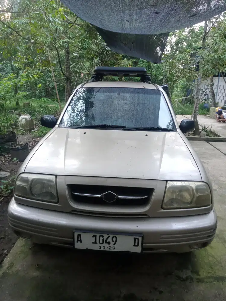 Dijual Cepat Suzuki Escudo 2004 Bensin