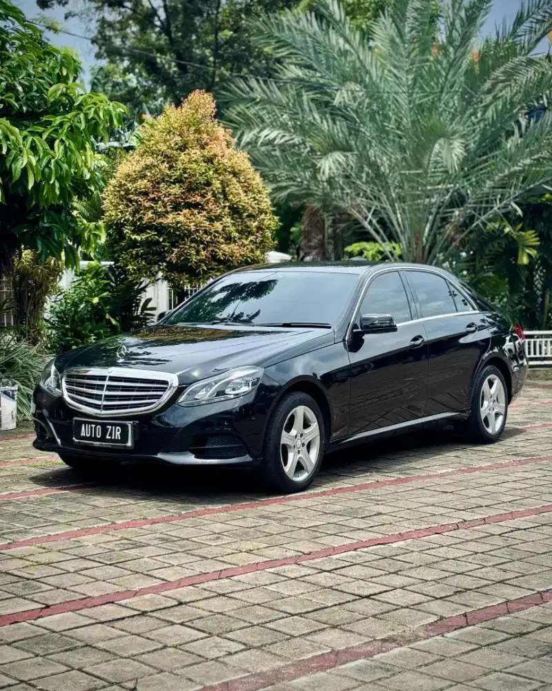 Mercedes Benz E200 2014 facelift tgn1 dr baru Tertera harga CASH