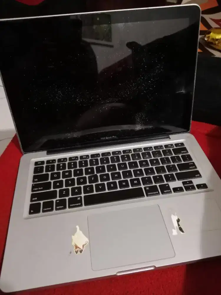 Macbook pro 2012 keadaa  mati