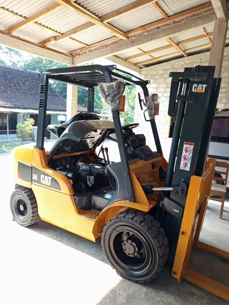 Forklift Diesel 3 Ton Caterpillar 2020