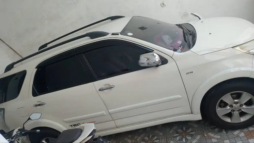Dijual milik pribadi rush TRD Sportivo 2014 km low.