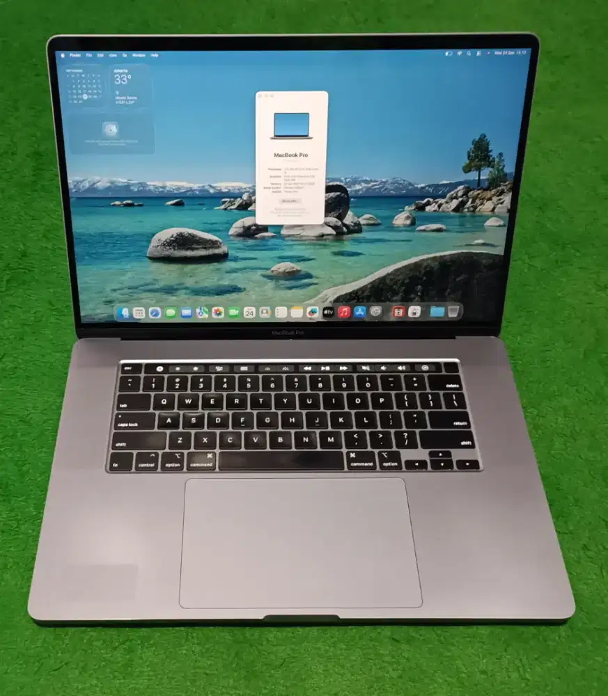 Macbook Pro 2019 16 inch i9 32/1 TB Grey Touchbar Dual VGA Mulus Murah