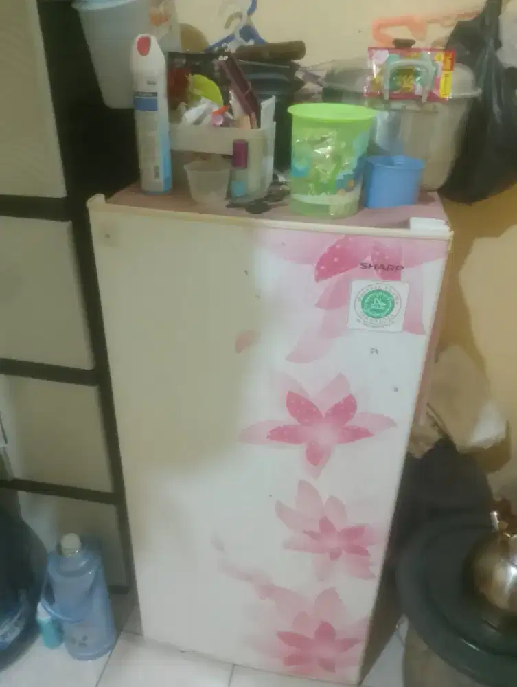 Dijual kulkas sharp