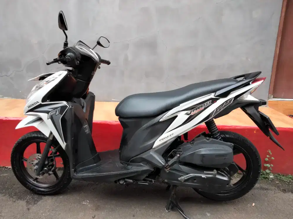 Honda Vario 125 KZR Gress tahun 2013 siap pakai