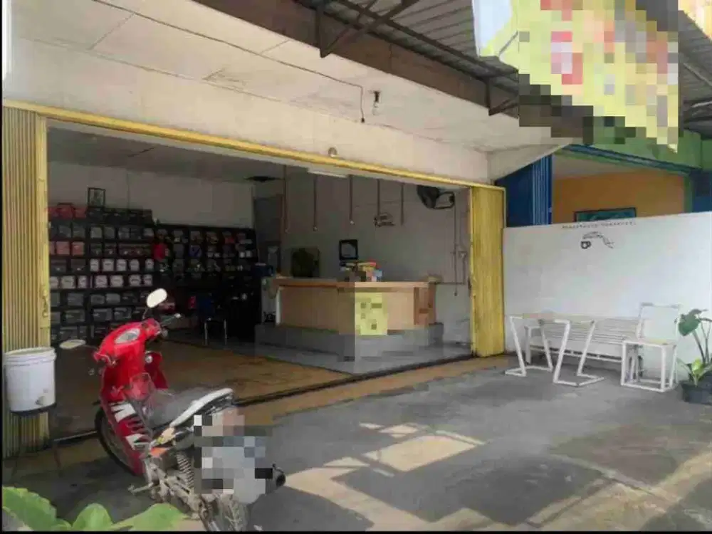 RUMAH  USAHA  DI JL RAYA MAJAPAHIT  PEDURUNGAN SEMARANG