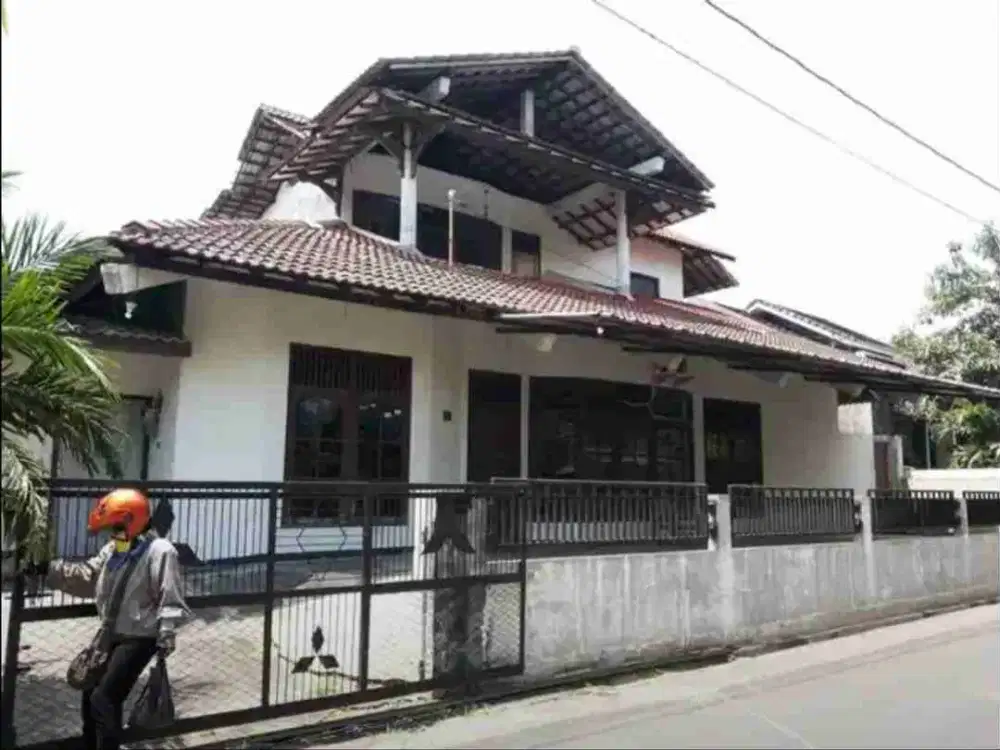 RUMAH / KANTOR TENGAH KOTA DI PUSPONJOLO SEMARANG BARAT