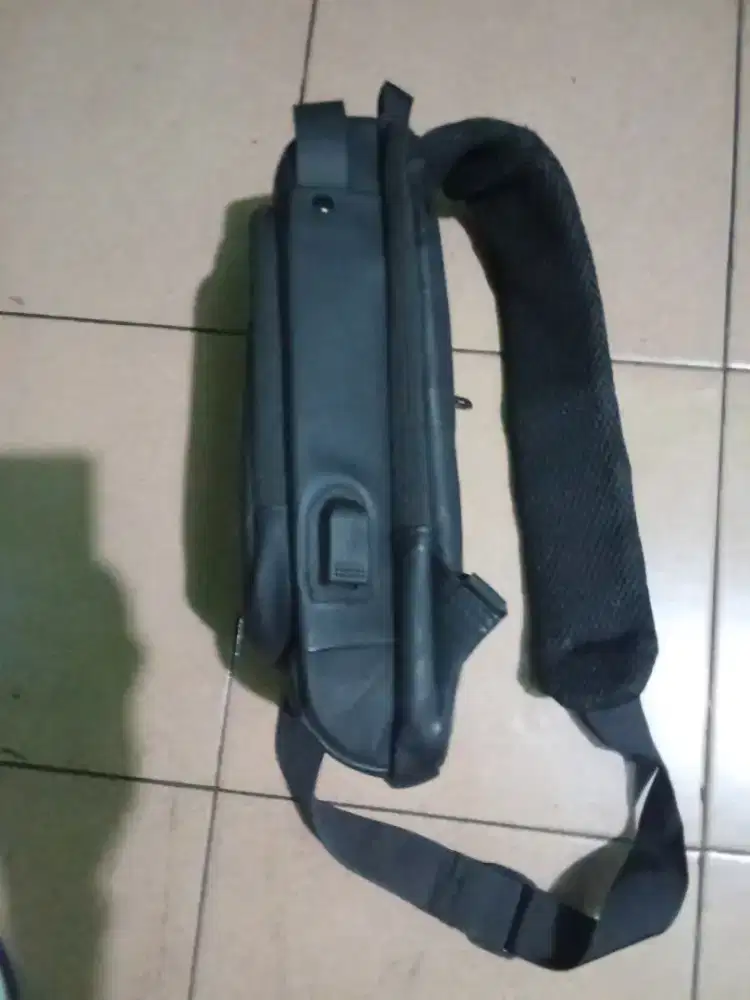 Tas slempang bahan bagus mulus