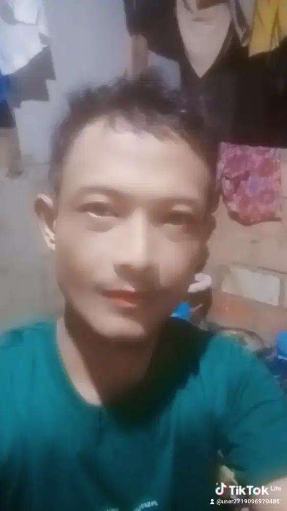 Tukang bangun dan renovasi.