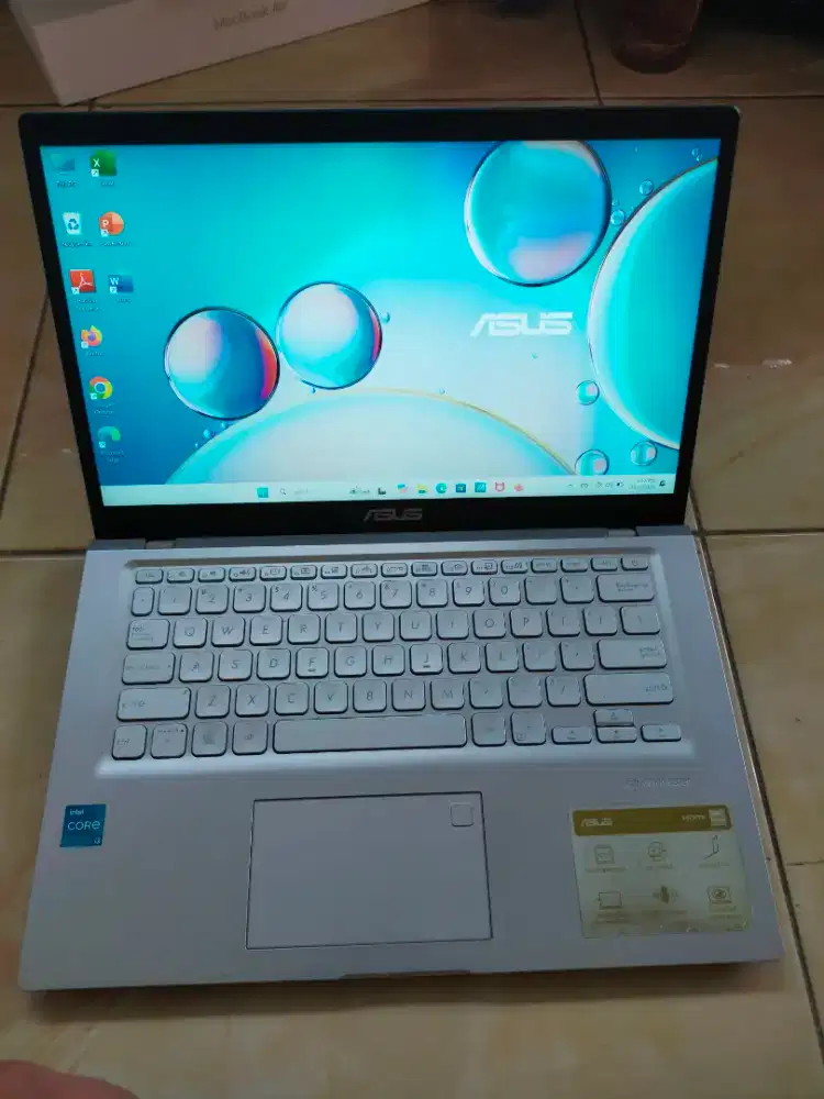 Dijual laptop Asus Vivobook A1400EA Intel I3-1115g4 3.00GHz Ram 8GB