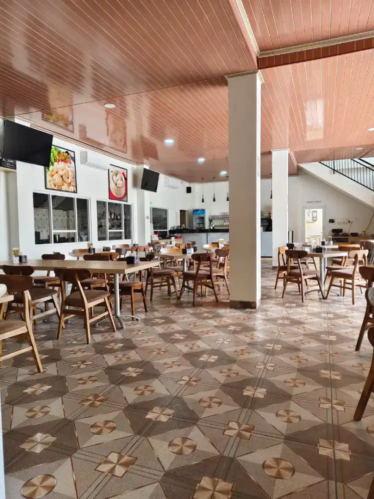 Ruang Usaha Resto Aktif Lokasi Strategis Dekat Summarecon Bekasi