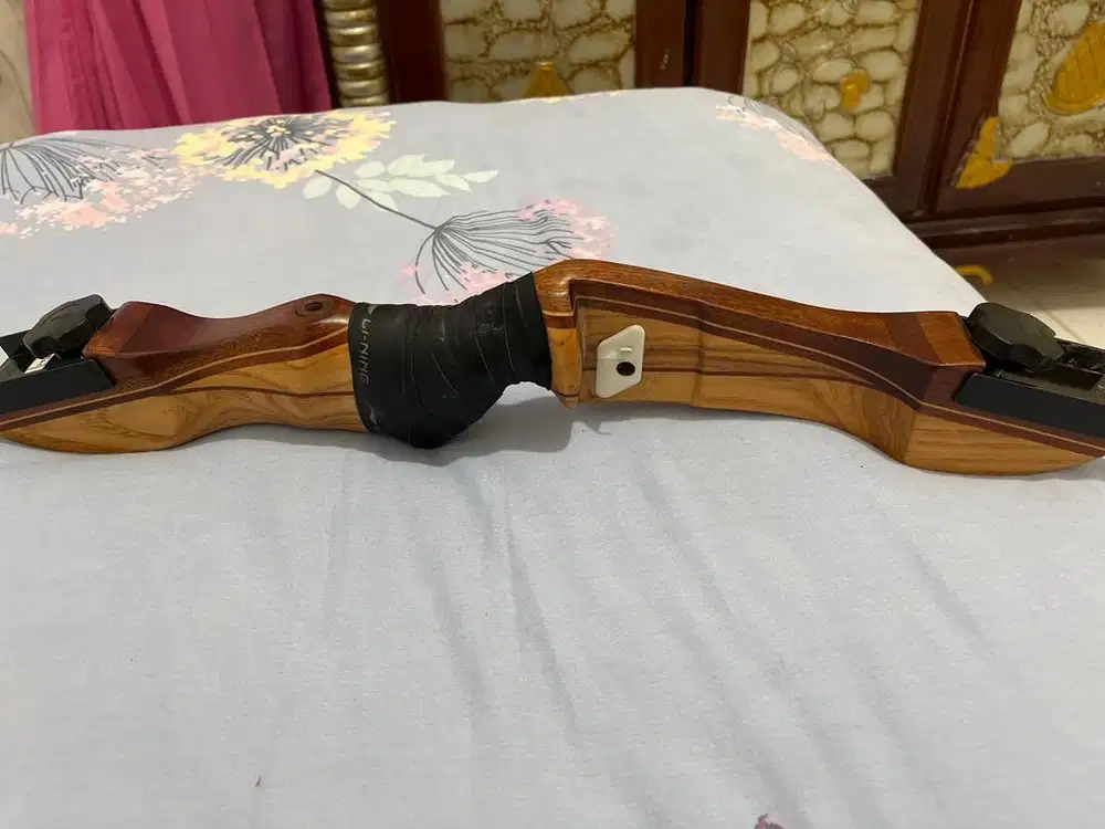 Riser  cartel “ 20”