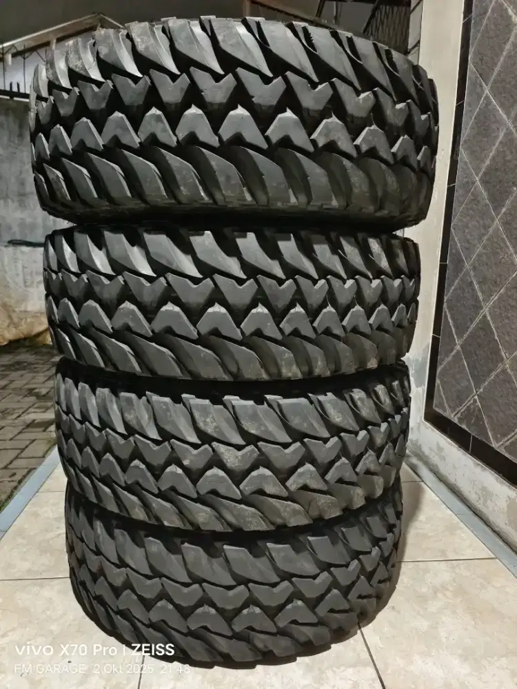 Ban 31 r15 mt bridgestone everest ranger jip