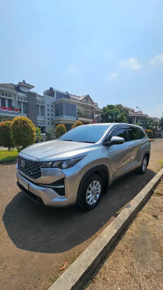 Innova Zenix G Hybrid Silver 2024