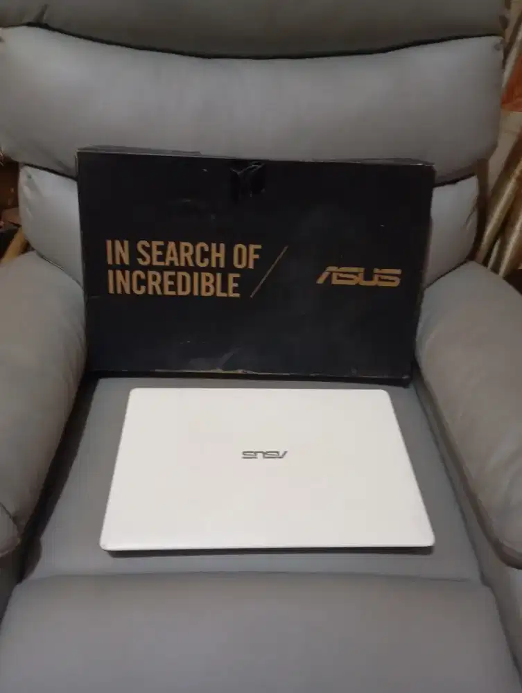 Laptop Asus Slim X453 siap pake