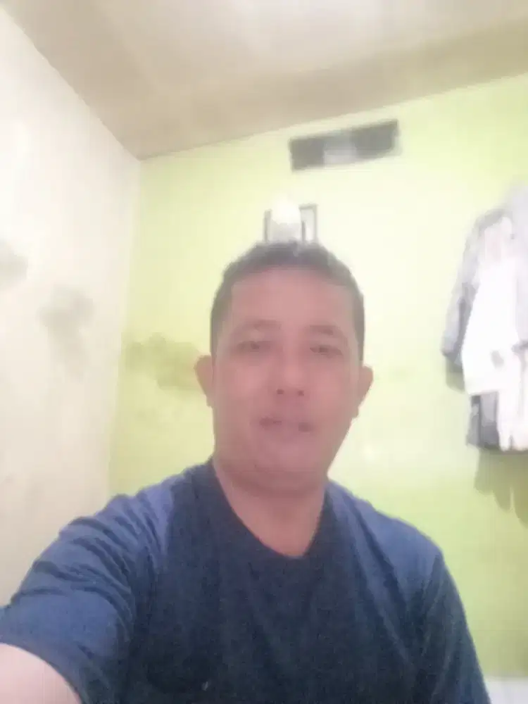 Laki laki usia 39 thn memiliki SIM A aktif