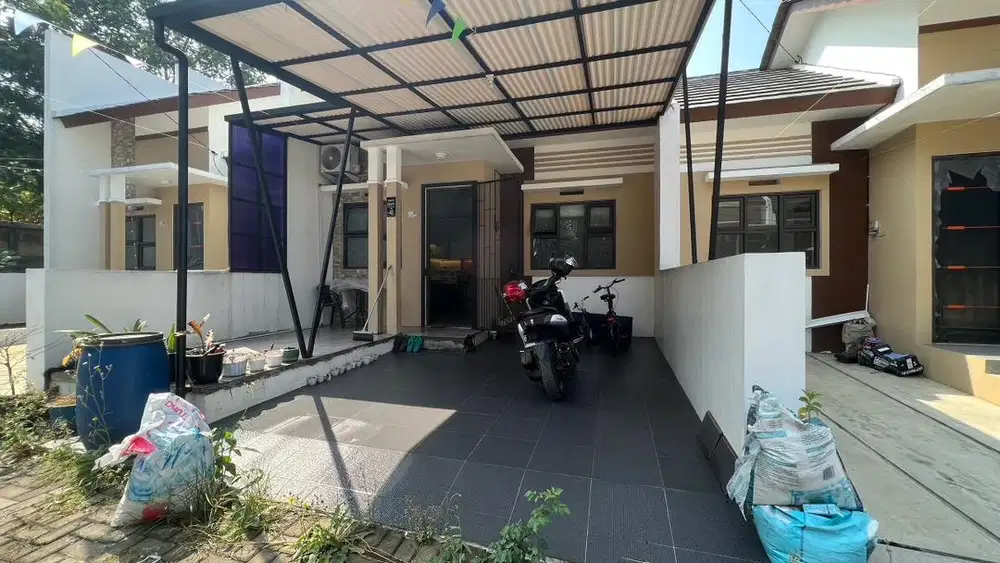 Jual rumah baru, semi furnished