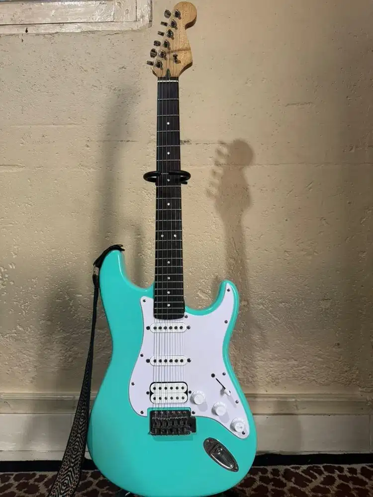 Gitar Stratocaster HQ