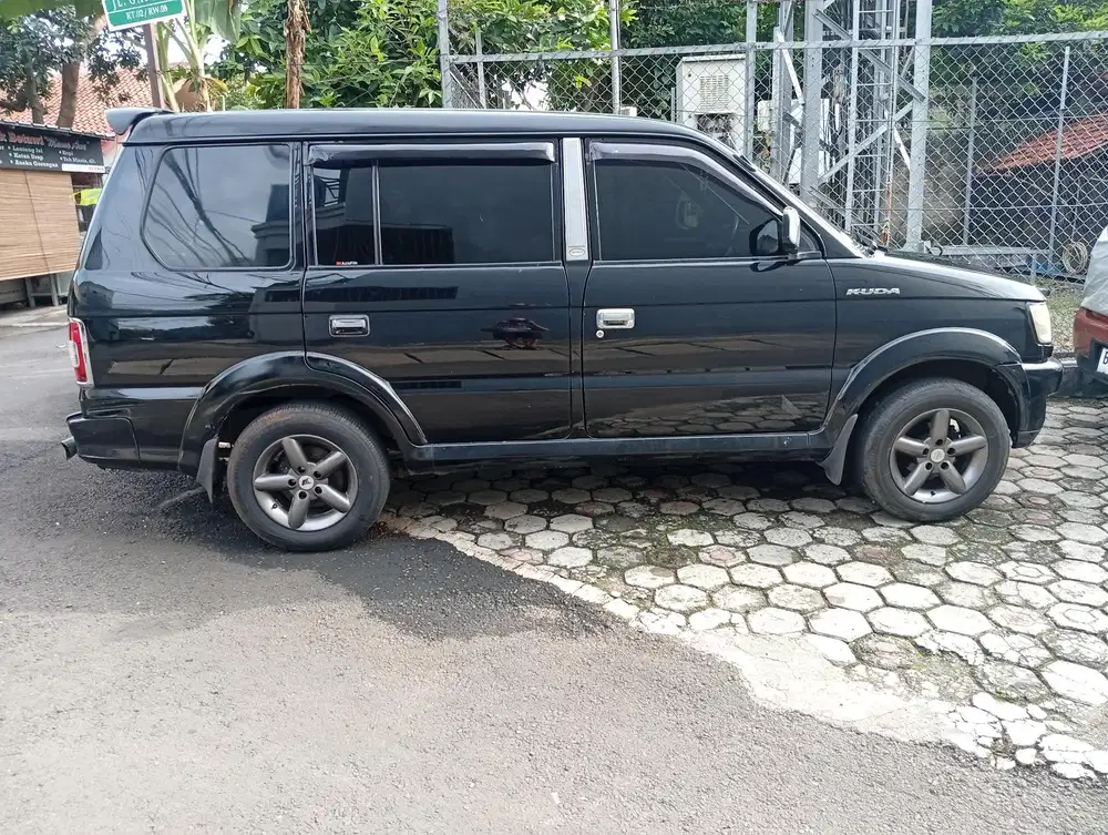Mitsubishi Kuda 2002 Bensin