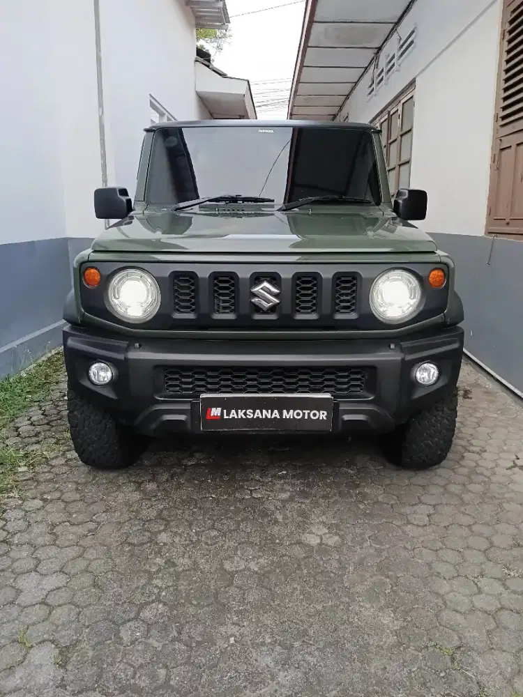 Di jual Suzuki Jimny 4x4 kondisi terawat mulus