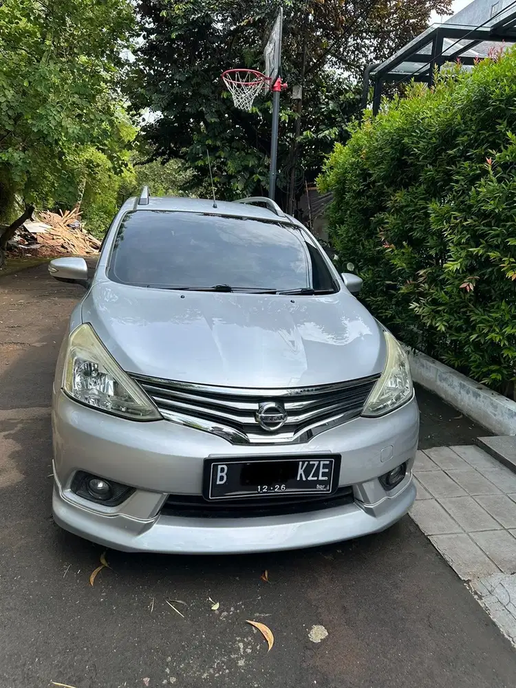 Nissan Grand livina 2013 Bensin