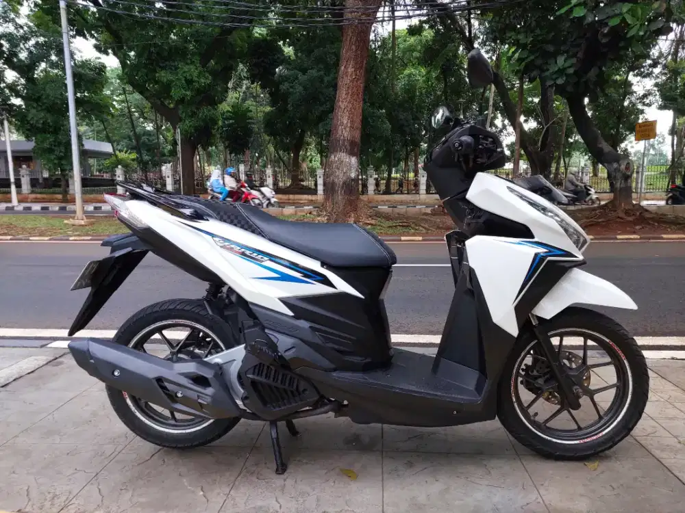 DIJUAL CASH HONDA VARIO 125 ESP CBS THN 2017 PAJAK IDUP SIAP PAKAI