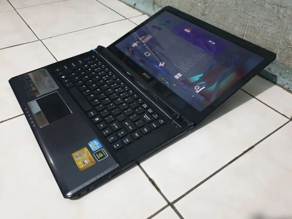 LAPTOP MSI COREI5 DUAL VGA NVIDIA GEFORCE GT540 6GB HDD640GB MULUS