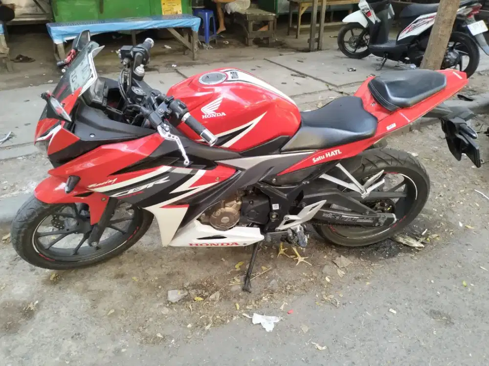 HONDA CBR 150 2018