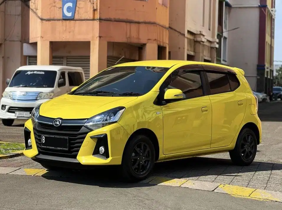Jual Cepat : Daihatsu Ayla 1.2 X MT 2020 Kuning Metalik KM 30Rb Record