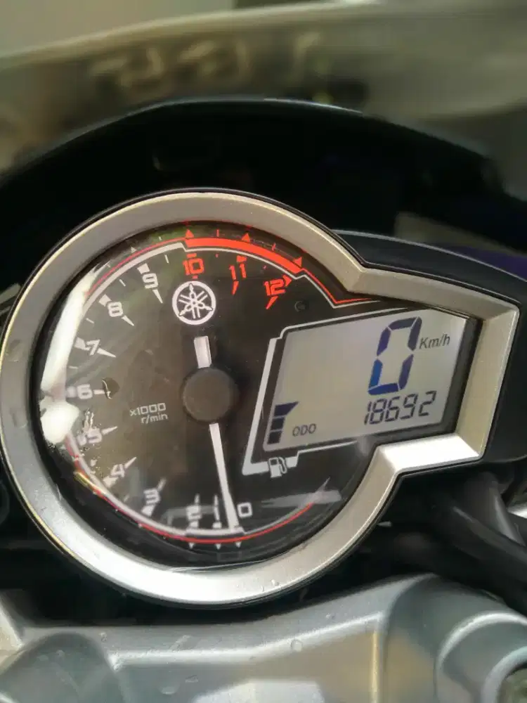 New Vixion Advance Edisi Spesial Movistar