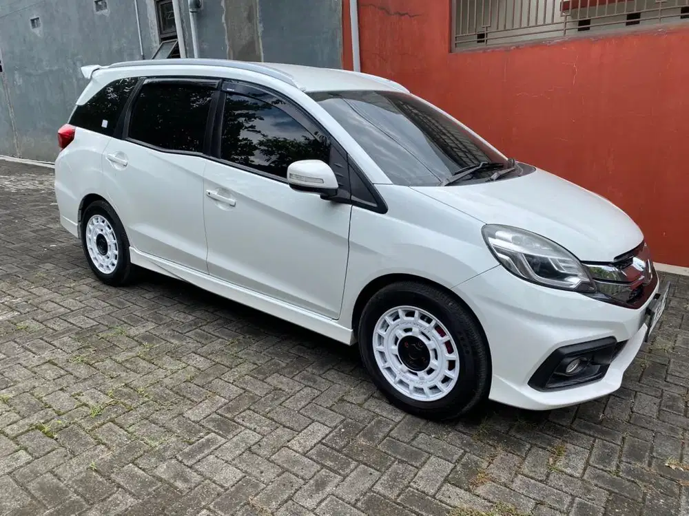 Honda mobilio RS 2014 AT