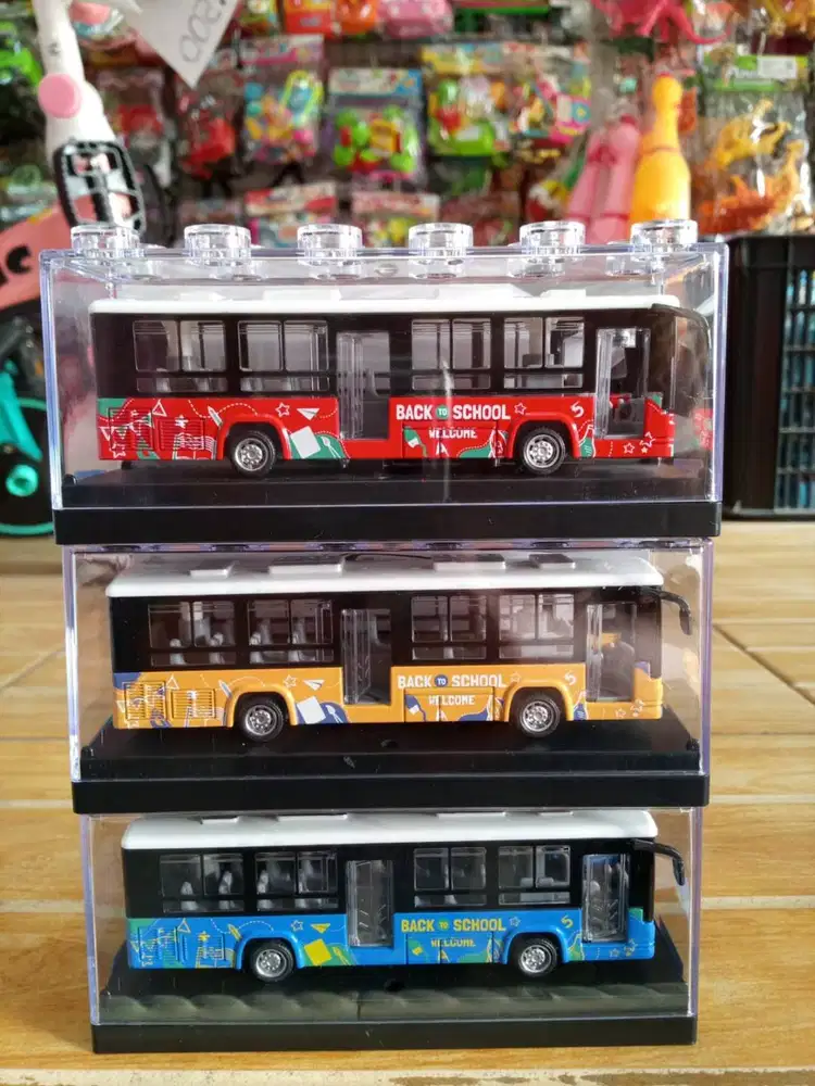 mainan anak diecast bus sekolah akrilik