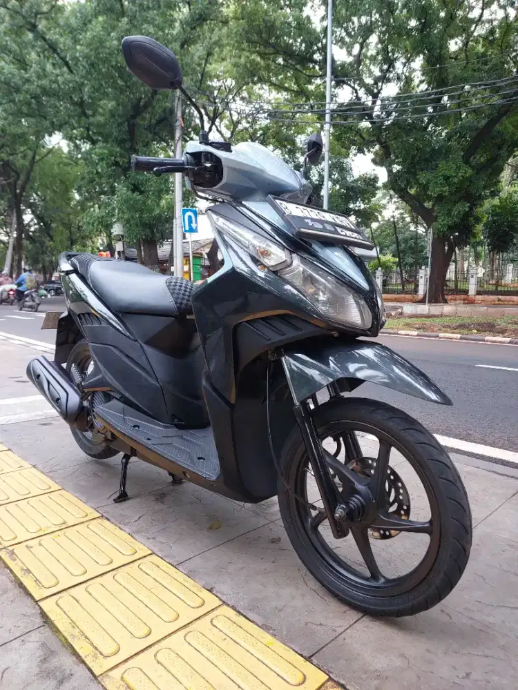 DIJUAL CASH HONDA VARIO 110 KARBU THN 2011 PAJAK IDUP SIAP PAKAI