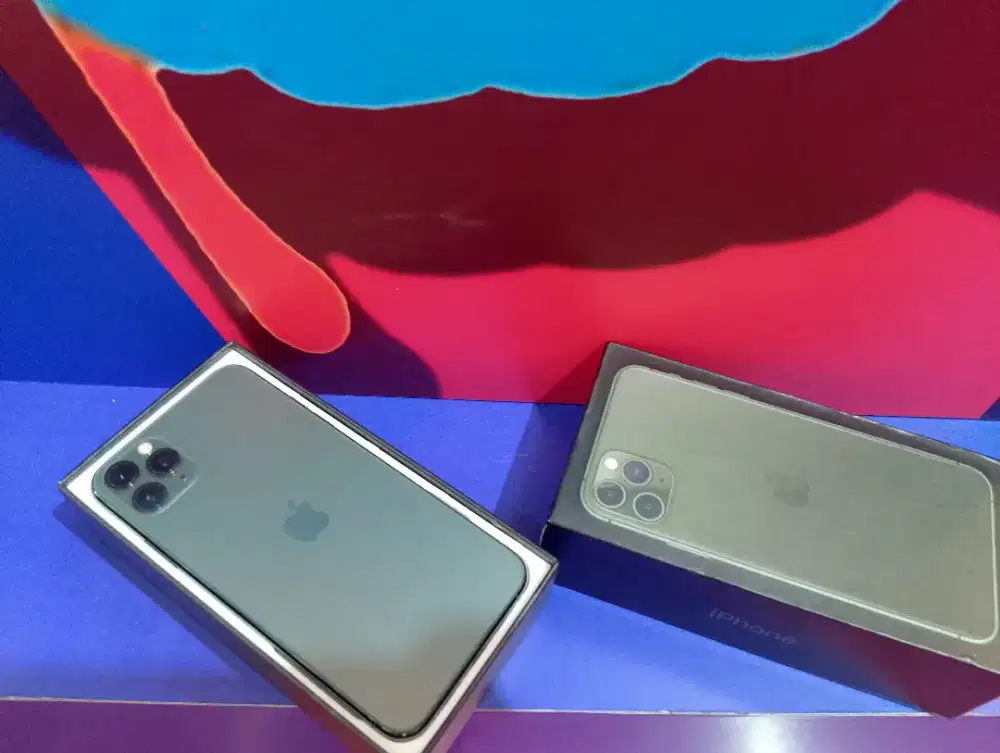 Iphone 11 pro max 256gb idealnya baru