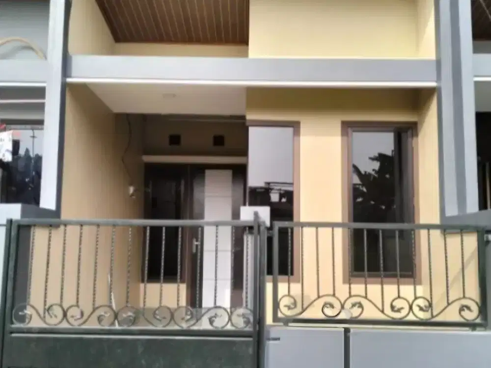 Dijual rumah baru gress daerah Wiyung