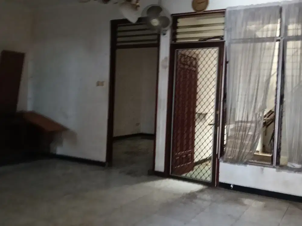 Dijual cepat . rumah hitung tanah di Villa Kalijudan