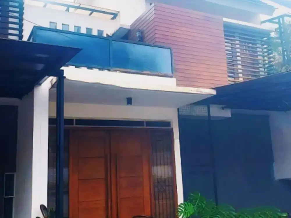 Rumah cantik strategis  dekat stasiun cluster Area Ciputat