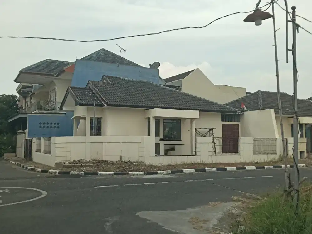Rumah siap huni di Sambikerep