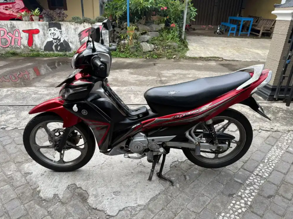 Yamaha Jupiter Z THN 2010 plat AB sleman