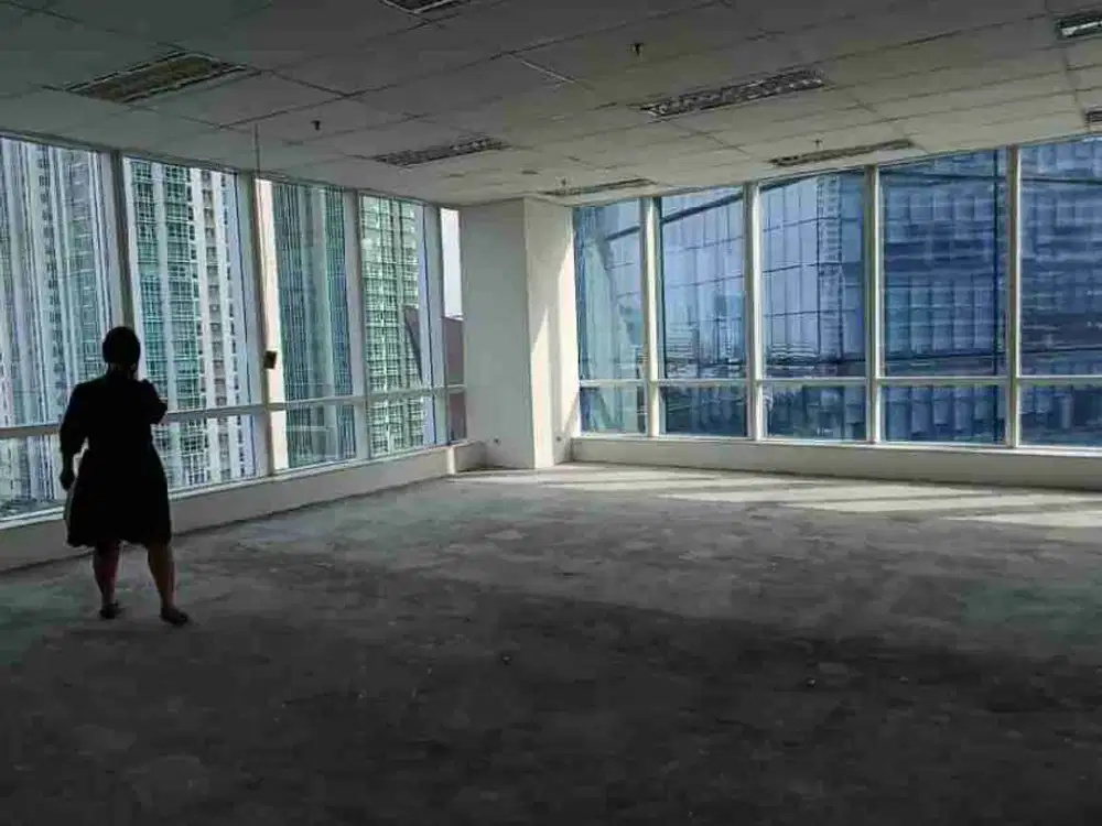 Kantor dekat stasiun dukuh di sudirman strategis lantai rendah survey dulu saja.