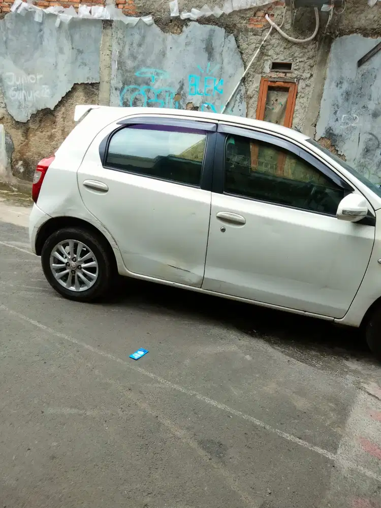 Toyota Etios Valco 2013 Bensin