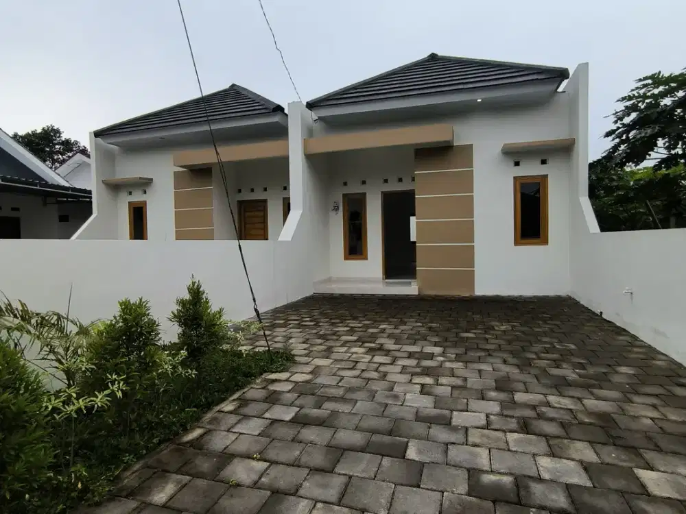 Rumah Baru Tepi Aspal Barat Perempatan Seyegan Sleman