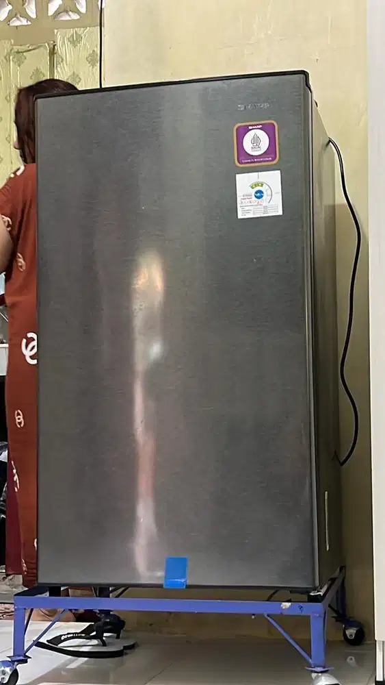 Kulkas sharp 1 pintu
