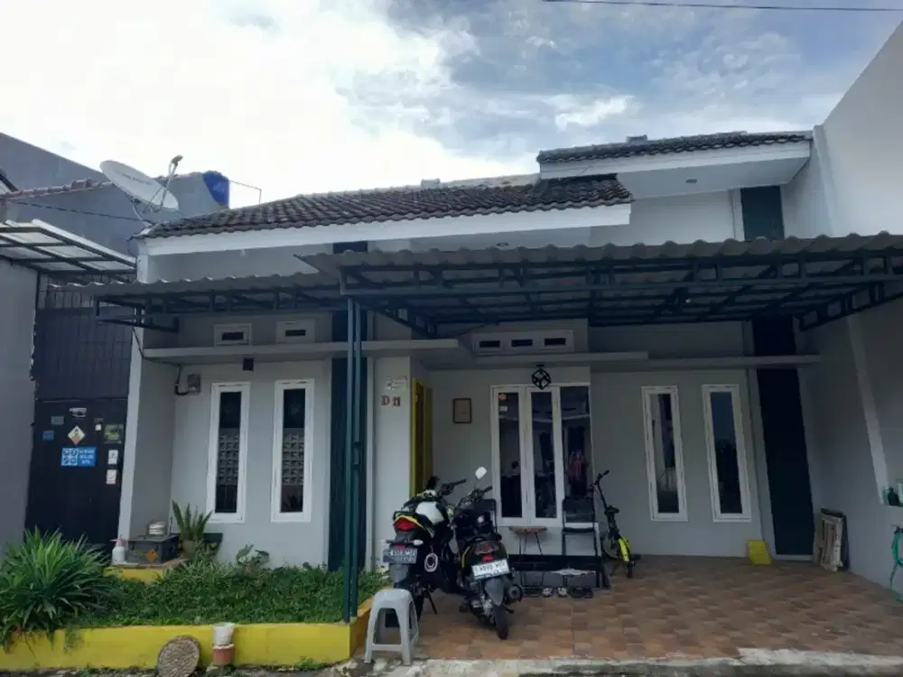 Rumah cantik Di Cluster Area Serua Indah Ciputat
