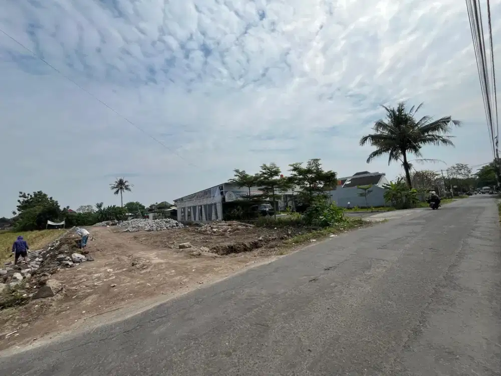Dijual Tanah SHM 150m², Lebar 15m, 300m dari Jl Wates Km 4