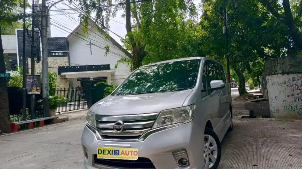 (KM70000) NISSAN SERENA HWS AT 2015 NIK 2014 ISTIMEWA KM RENDAH